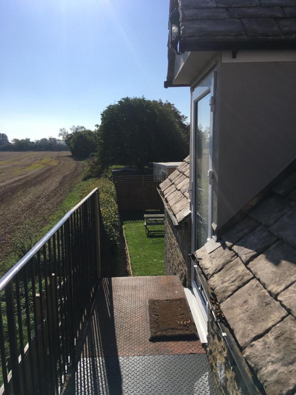 Marston MeyseyThe Old Spotted Cow住宿加早餐旅馆 外观 照片